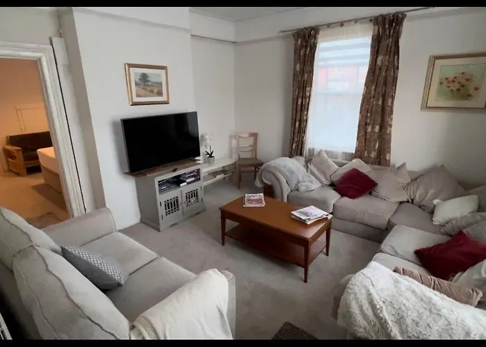 Hollies House