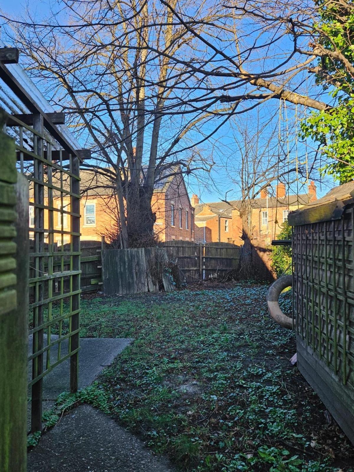 Hollies House * Retford